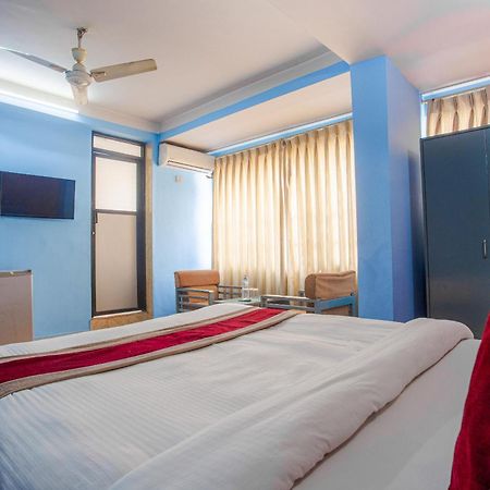 Oyo 808 Hotel Om Ganapati Pvt Ltd Катманду Экстерьер фото