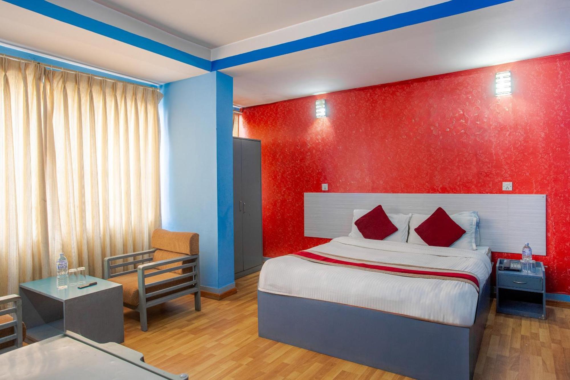 Oyo 808 Hotel Om Ganapati Pvt Ltd Катманду Экстерьер фото