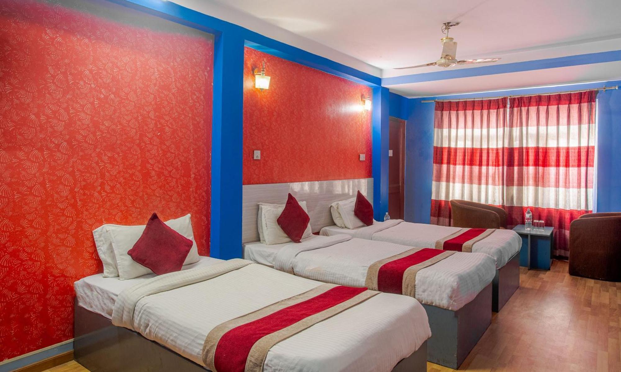 Oyo 808 Hotel Om Ganapati Pvt Ltd Катманду Экстерьер фото