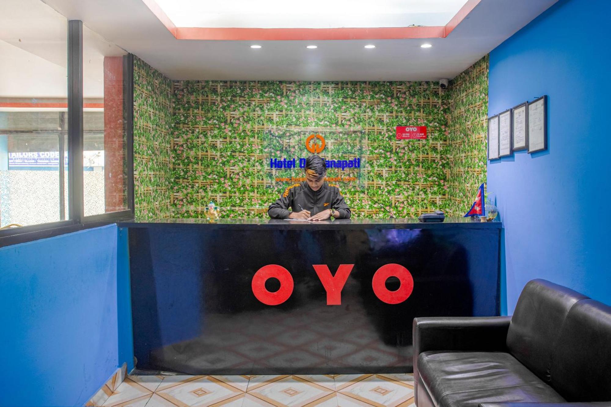 Oyo 808 Hotel Om Ganapati Pvt Ltd Катманду Экстерьер фото